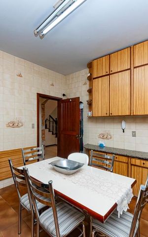 Casa para alugar com 380m², 6 quartos e 3 vagas Casa para alugar com 380m², 6 quartos e 3 vagasCozinha