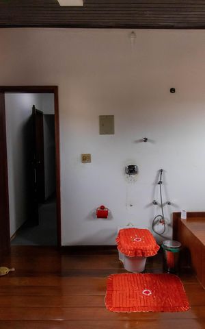 Casa à venda com 290m², 4 quartos e 2 vagas Casa à venda com 290m², 4 quartos e 2 vagasBanheiro da Suíte 1