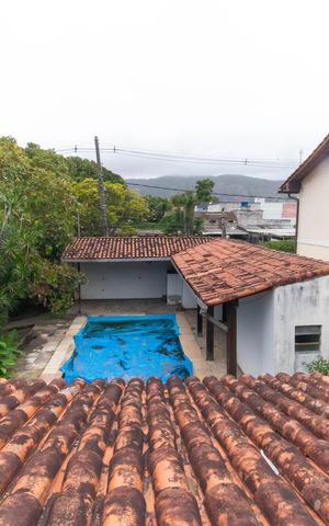 Casa à venda com 290m², 4 quartos e 2 vagas Casa à venda com 290m², 4 quartos e 2 vagasVista da Suíte 1