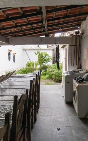 Casa à venda com 290m², 4 quartos e 2 vagas Casa à venda com 290m², 4 quartos e 2 vagasÁrea de Serviço