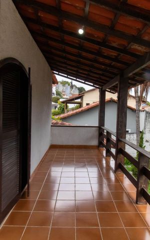 Casa à venda com 290m², 4 quartos e 2 vagas Casa à venda com 290m², 4 quartos e 2 vagasVaranda da Sala 2