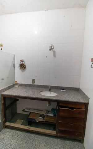 Casa à venda com 290m², 4 quartos e 2 vagas Casa à venda com 290m², 4 quartos e 2 vagasBanheiro da Suíte 2