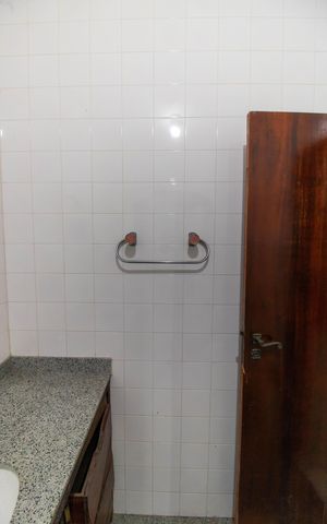 Casa à venda com 290m², 4 quartos e 2 vagas Casa à venda com 290m², 4 quartos e 2 vagasBanheiro da Suíte 2