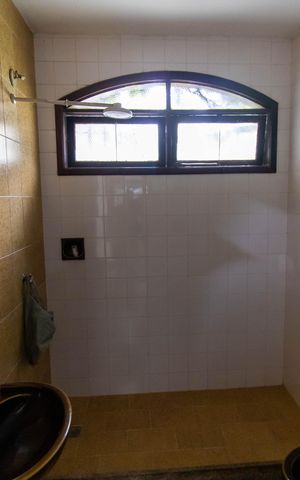 Casa à venda com 290m², 4 quartos e 2 vagas Casa à venda com 290m², 4 quartos e 2 vagasBanheiro Social