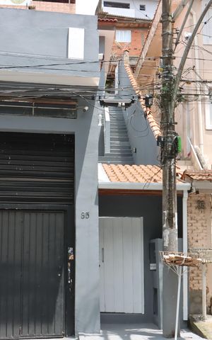 Casa para alugar com 350m², 2 quartos e 2 vagasFachada