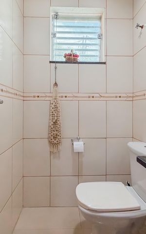 Casa para alugar com 350m², 7 quartos e 8 vagas Casa para alugar com 350m², 7 quartos e 8 vagasBanheiro 1