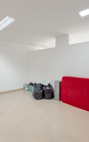 Casa para alugar com 350m², 7 quartos e 8 vagas Casa para alugar com 350m², 7 quartos e 8 vagasQuarto 6