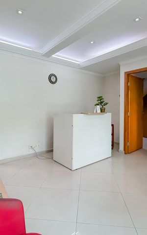 Casa para alugar com 350m², 7 quartos e 8 vagas Casa para alugar com 350m², 7 quartos e 8 vagasSala - Entrada