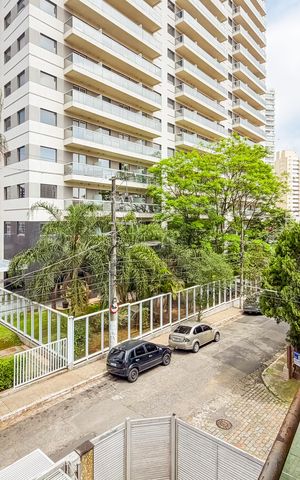 Casa para alugar com 350m², 7 quartos e 8 vagas Casa para alugar com 350m², 7 quartos e 8 vagasVaranda