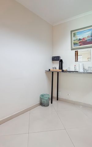 Casa para alugar com 350m², 7 quartos e 8 vagas Casa para alugar com 350m², 7 quartos e 8 vagasCorredor 1