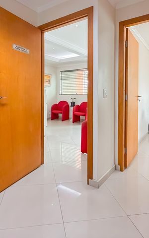 Casa para alugar com 350m², 7 quartos e 8 vagas Casa para alugar com 350m², 7 quartos e 8 vagasCorredor 1