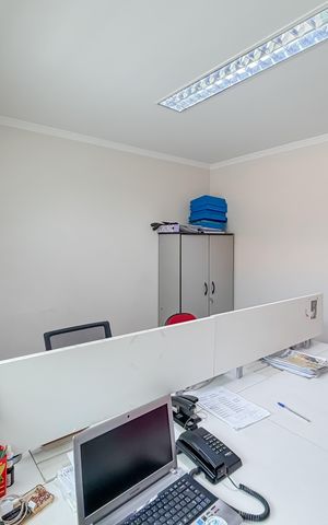 Casa para alugar com 350m², 7 quartos e 8 vagas Casa para alugar com 350m², 7 quartos e 8 vagasQuarto 2