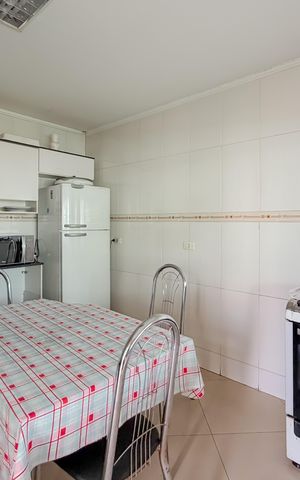Casa para alugar com 350m², 7 quartos e 8 vagas Casa para alugar com 350m², 7 quartos e 8 vagasCozinha