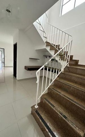 Casa à venda com 280m², 5 quartos e 6 vagas