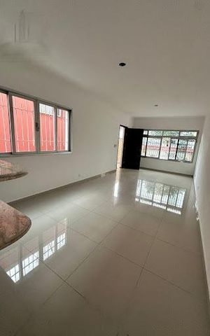 Casa à venda com 280m², 5 quartos e 6 vagas