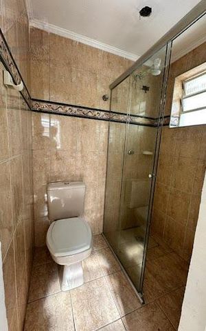 Casa à venda com 280m², 5 quartos e 6 vagas