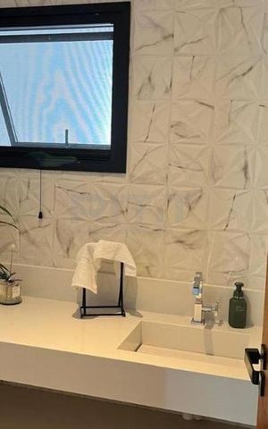 Casa à venda com 305m², 3 quartos e 2 vagas