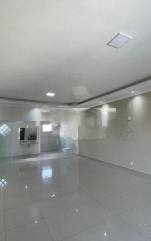 Casa à venda com 300m², 3 quartos e 2 vagas