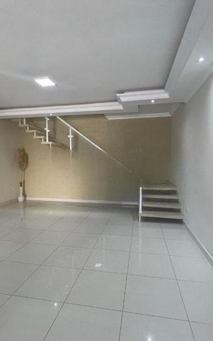 Casa à venda com 300m², 3 quartos e 2 vagas