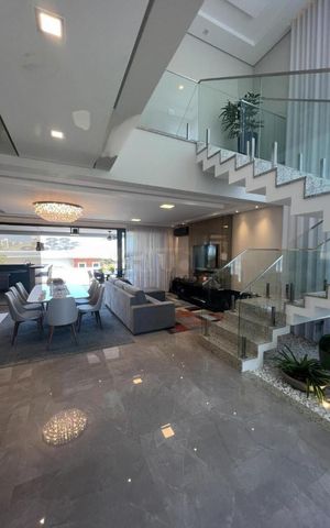 Casa à venda com 315m², 4 quartos e 4 vagas