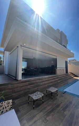 Casa à venda com 315m², 4 quartos e 4 vagas