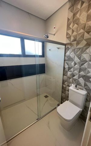Casa à venda com 315m², 4 quartos e 4 vagas