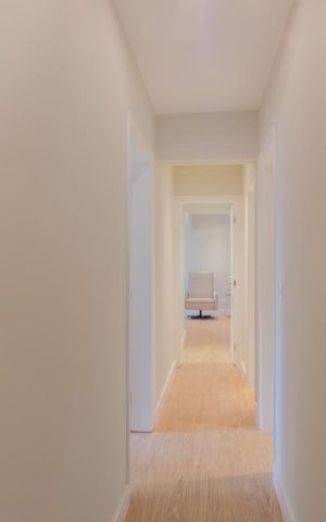 Apartamento à venda com 180m², 3 quartos e 3 vagas Apartamento à venda com 180m², 3 quartos e 3 vagasCorredor