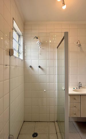 Casa para alugar com 160m², 4 quartos e 2 vagas Casa para alugar com 160m², 4 quartos e 2 vagasBanheiro Suíte