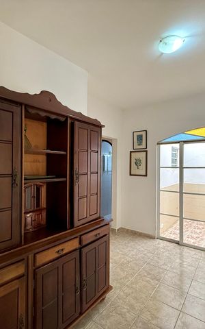 Casa para alugar com 160m², 4 quartos e 2 vagas Casa para alugar com 160m², 4 quartos e 2 vagasCorredor Quartos