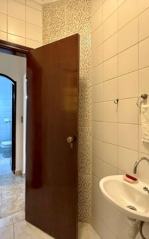 Casa para alugar com 160m², 4 quartos e 2 vagas Casa para alugar com 160m², 4 quartos e 2 vagasBanheiro Social 2