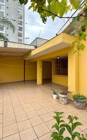 Casa para alugar com 160m², 4 quartos e 2 vagas Casa para alugar com 160m², 4 quartos e 2 vagasJardim
