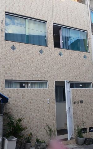 Casa para alugar com 100m², 3 quartos e sem vaga Casa para alugar com 100m², 3 quartos e sem vagaFachada