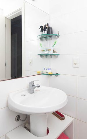 Apartamento à venda com 70m², 3 quartos e sem vagaBanheiro Social