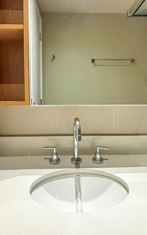 Studio para alugar com 25m², 1 quarto e sem vaga Studio para alugar com 25m², 1 quarto e sem vagaBanheiro