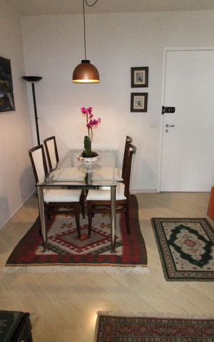 Apartamento para alugar com 73m², 2 quartos e 2 vagasSala