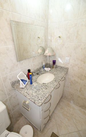 Apartamento para alugar com 73m², 2 quartos e 2 vagasBanheiro
