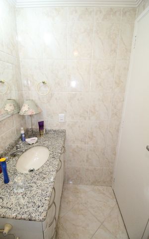 Apartamento para alugar com 73m², 2 quartos e 2 vagasBanheiro