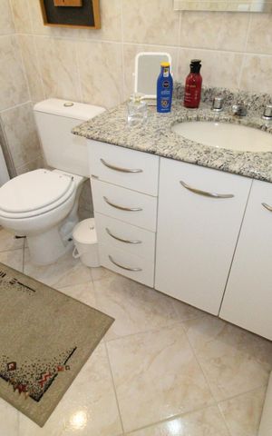 Apartamento para alugar com 73m², 2 quartos e 2 vagasBanheiro