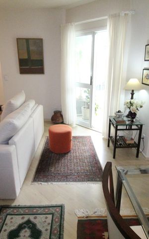 Apartamento para alugar com 73m², 2 quartos e 2 vagasSala