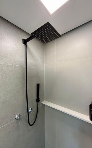 Apartamento à venda com 44m², 2 quartos e 1 vaga Apartamento à venda com 44m², 2 quartos e 1 vagaBanheiro Social
