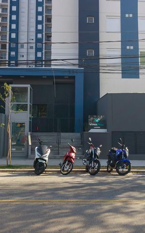 Apartamento à venda com 44m², 2 quartos e 1 vaga Apartamento à venda com 44m², 2 quartos e 1 vagaFachada