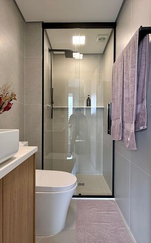 Apartamento à venda com 44m², 2 quartos e 1 vaga Apartamento à venda com 44m², 2 quartos e 1 vagaBanheiro Social