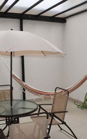 Casa de condomínio para alugar com 177m², 2 quartos e 2 vagasVaranda