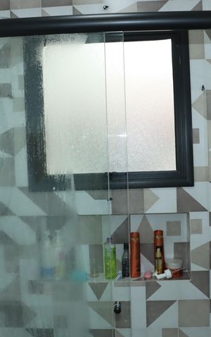 Casa de condomínio para alugar com 177m², 2 quartos e 2 vagasBanheiro