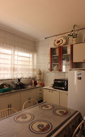 Casa à venda com 180m², 3 quartos e 4 vagasCozinha 