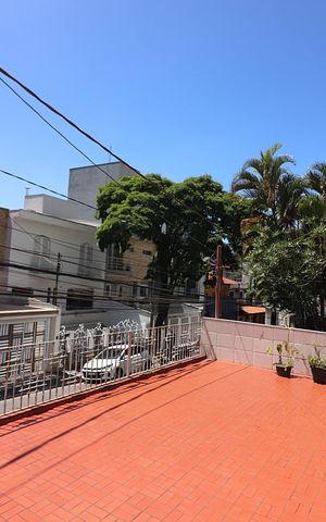 Casa à venda com 180m², 3 quartos e 4 vagasSacada