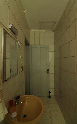 Casa à venda com 180m², 3 quartos e 4 vagasBanheiro Social