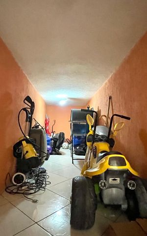 Casa à venda com 128m², 3 quartos e 4 vagas Casa à venda com 128m², 3 quartos e 4 vagasDepósito