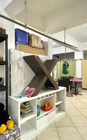 Casa à venda com 128m², 3 quartos e 4 vagas Casa à venda com 128m², 3 quartos e 4 vagasPorão