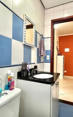 Casa à venda com 128m², 3 quartos e 4 vagas Casa à venda com 128m², 3 quartos e 4 vagasBanheiro Corredor